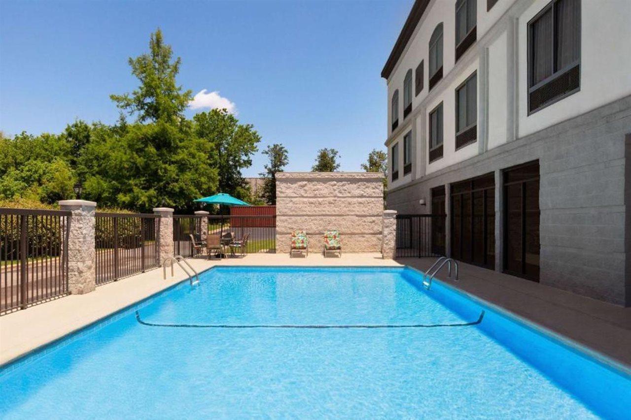 Wingate By Wyndham Montgomery Exterior foto